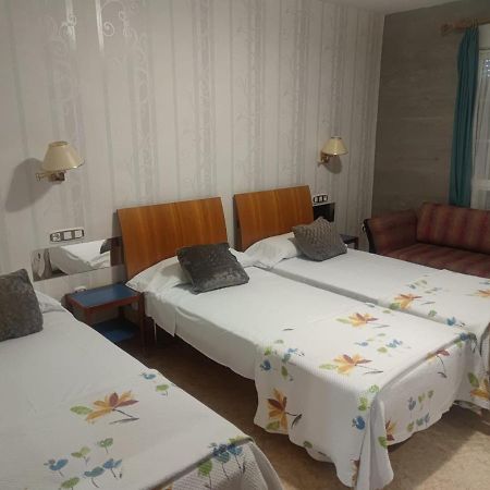 Hostal Burbia Вильяфранка-дель-Бьерсо Экстерьер фото